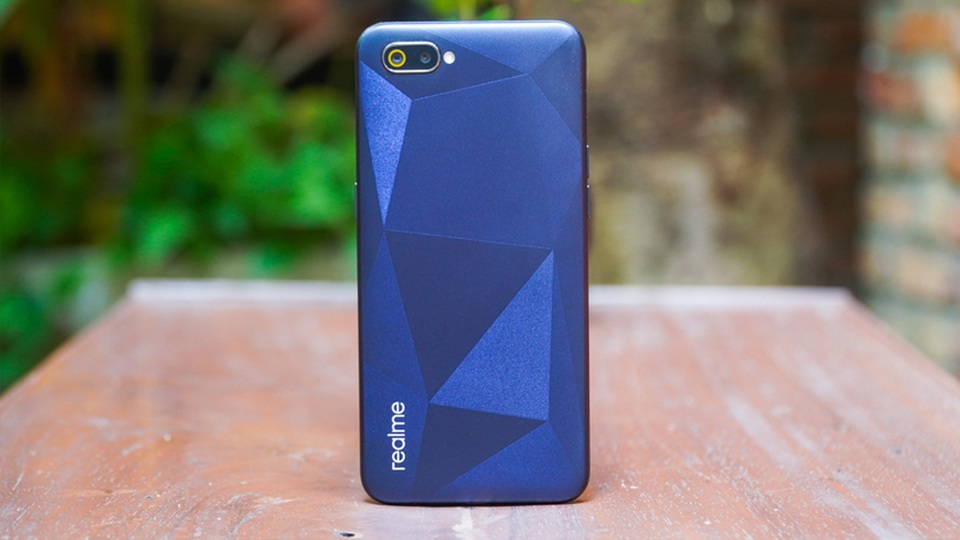 Loạt smartphone giá 2 triệu với màn hình lớn, pin “khủng” đáng cân nhắc - 4 Loạt smartphone giá 2 triệu với màn hình lớn, pin “khủng” đáng cân nhắc - 4