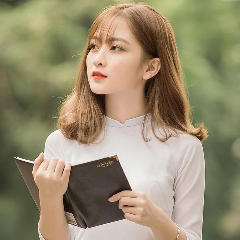 Top 4 gương mặt nữ sinh xinh đẹp, tài năng của Học viện Tài chính - 3 Top 4 gương mặt nữ sinh xinh đẹp, tài năng của Học viện Tài chính - 3