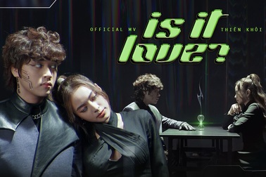Thiên Khôi hát "Is it love?"