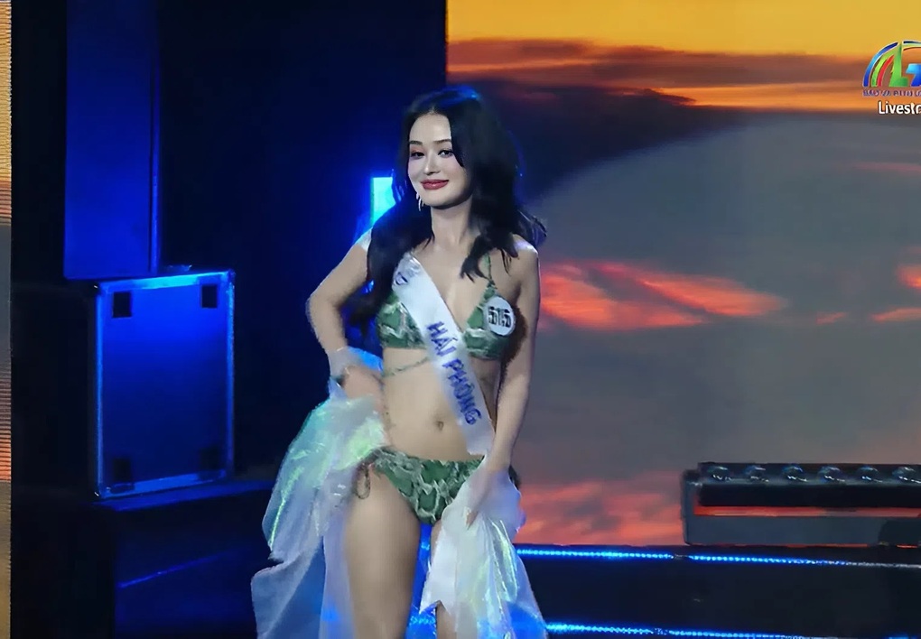 Vũ Thu Hằng đăng quang Hoa hậu Biển Việt Nam đúng khoảnh khắc năm mới - 2