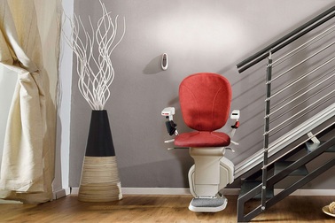 Stairlift Pacific - tiên phong trong giải pháp thang ghế cho người lớn tuổi