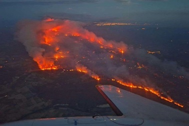 Pháp dồn lực khống chế vụ cháy rừng lớn nhất trong 80 năm