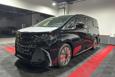 Toyota Alphard 2024 về đại lý, có bản hybrid, giá từ 4,37 tỷ đồng