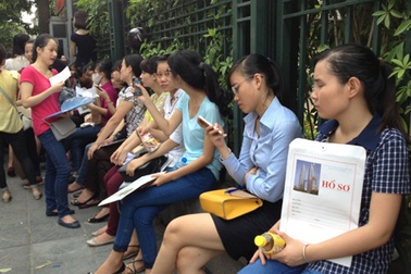 Hà Nội quyết định tiếp nhận 40 công chức không qua thi tuyển