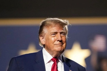 Ông Trump nói sẽ không đổi ý về thỏa thuận để Nga bán 1,8 triệu tấn diesel
