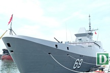 Tàu khu trục có khả năng tàng hình của Hải quân Singapore thăm Đà Nẵng