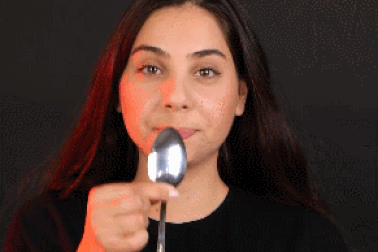 Clip "những màn ảo thuật đơn giản để biểu diễn dịp Tết" nổi bật tuần qua