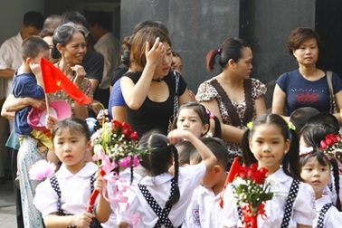 Cho trẻ đi học sớm: Đừng ngộ nhận thần đồng 