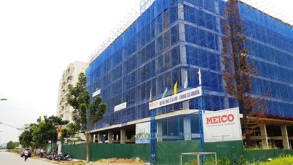 Một lao động ngã từ tầng 4 công trình chung cư xuống đất tử vong - 1 Một lao động ngã từ tầng 4 công trình chung cư xuống đất tử vong - 1
