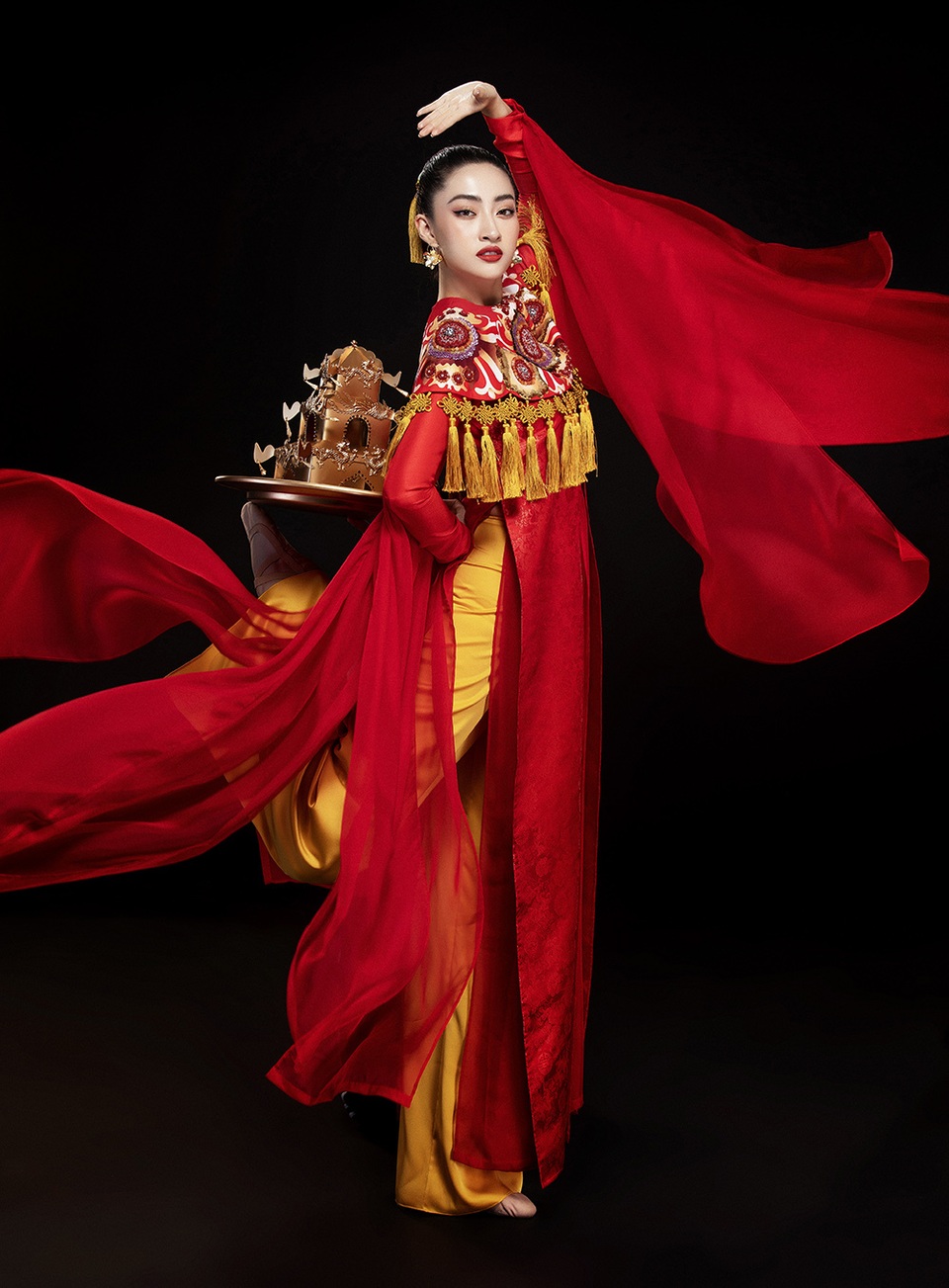 Lương Thùy Linh tiết lộ tiết mục đặc biệt diễn trong đêm chung kết Hoa hậu Thế giới - 10 Lương Thùy Linh tiết lộ tiết mục đặc biệt diễn trong đêm chung kết Hoa hậu Thế giới - 10