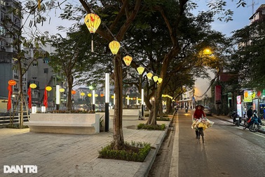 Phiên chợ Tết ở phường Trúc Bạch