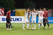 Công Phượng và Văn Đức ghi bàn, đội tuyển Việt Nam giành 3 điểm trước Lào