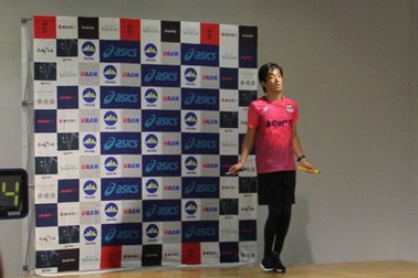 Choáng với màn lập kỷ lục nhảy dây liên tục suốt 24 giờ