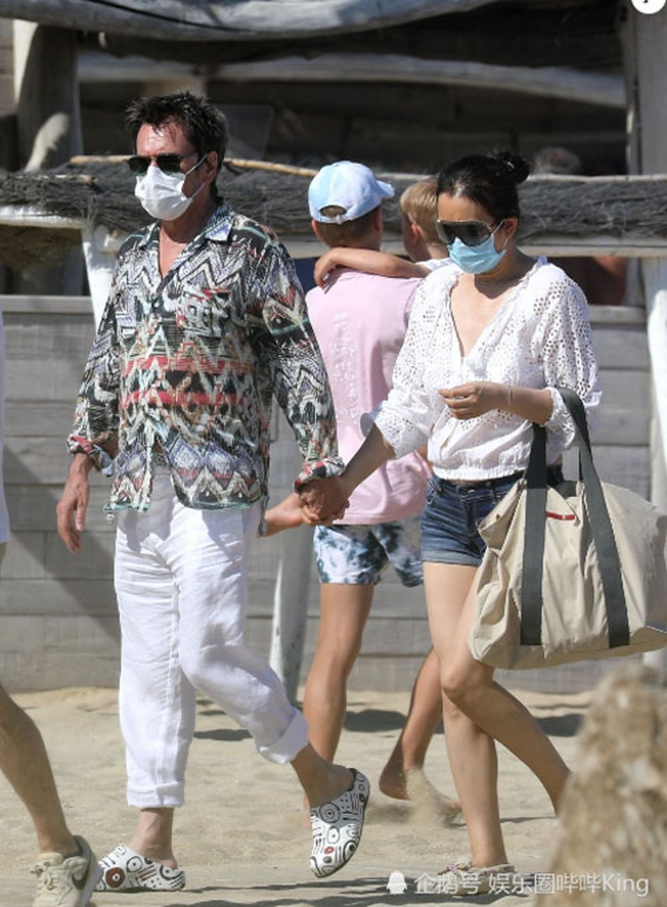 Cuộc sống kín tiếng nhưng hạnh phúc của vợ chồng Củng Lợi - 7 Cuộc sống kín tiếng nhưng hạnh phúc của vợ chồng Củng Lợi - 7