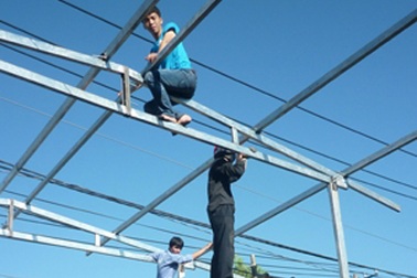 Sinh viên thiết kế ngôi nhà thông minh chống lũ