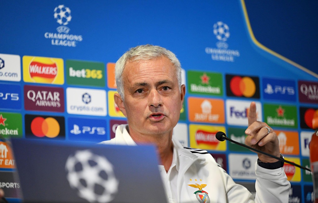 Mourinho លួងចិត្ត Chelsea ពេលត្រលប់មក Stamford Bridge - ១ Mourinho vỗ về Chelsea trong ngày trở lại Stamford Bridge - 1