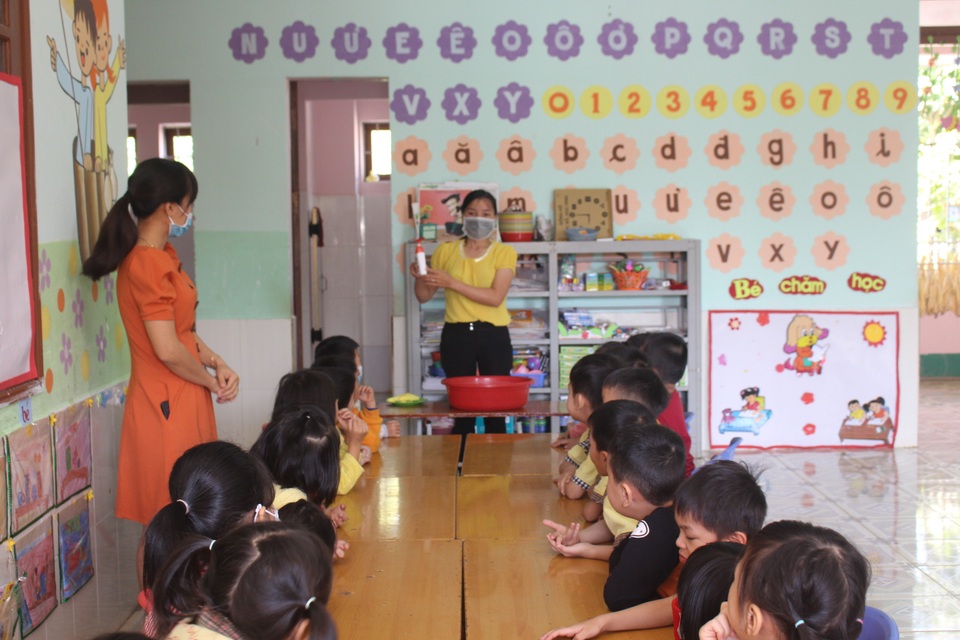 Đắk Nông: Hàng ngàn phụ huynh cho con em nghỉ học vì lo ngại virus Corona - 2 Đắk Nông: Hàng ngàn phụ huynh cho con em nghỉ học vì lo ngại virus Corona - 2