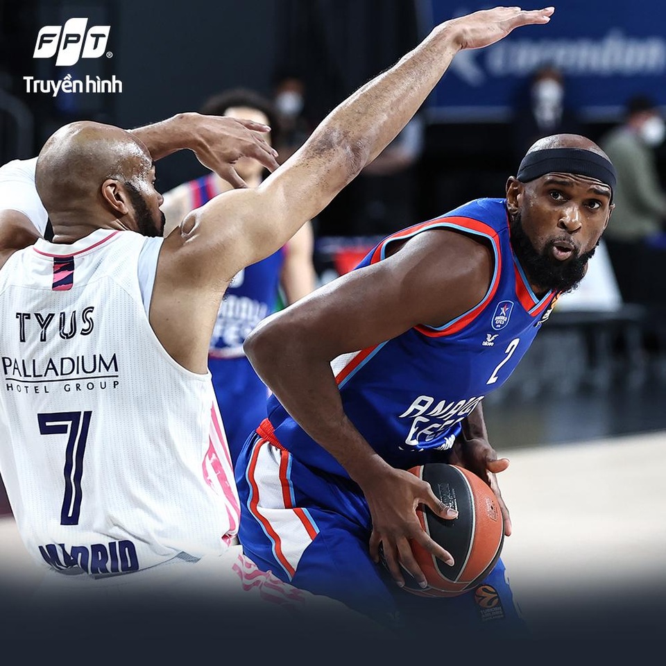 EuroLeague 2021: FC Barcelona, AX Milan, Anadolu Efes thẳng tiến Final Four - 1 EuroLeague 2021: FC Barcelona, AX Milan, Anadolu Efes thẳng tiến Final Four - 1
