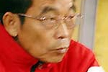 Bị sa thải, HLV Vương Tiến Dũng vẫn đắt giá