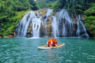 Vẻ đẹp hoang sơ, kỳ vĩ của thác nước ở Quảng Trị