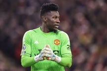 Bị khiêu khích, thủ môn Onana phản ứng khiến ngôi sao Liverpool "cứng họng"