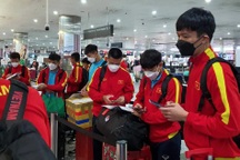 Đội tuyển Việt Nam suýt chạm mặt Trung Quốc ở sân bay