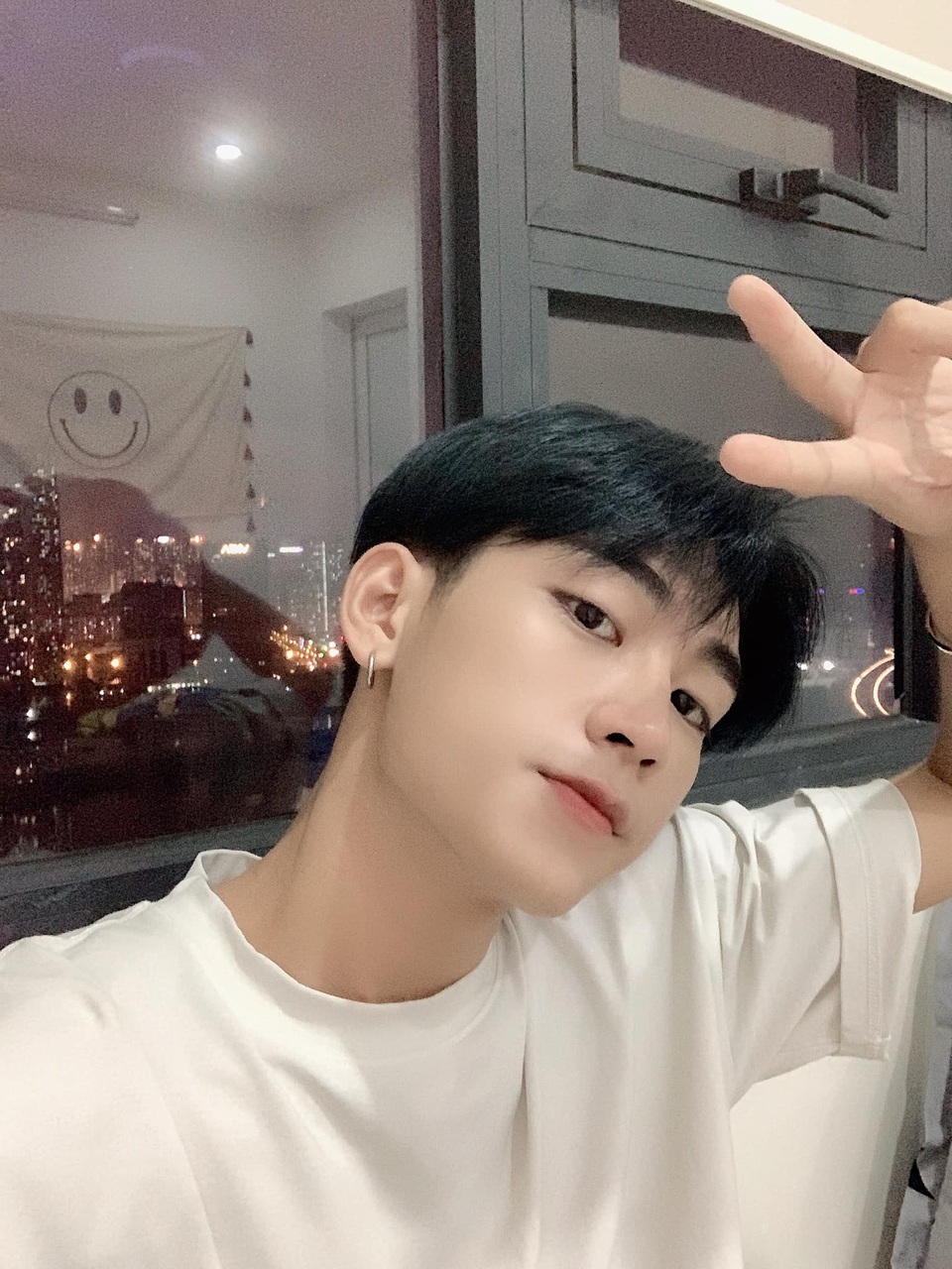 Hot boy từng nổi như cồn vì góc nghiêng giống Sơn Tùng M-TP giờ ra sao? - 13 Hot boy từng nổi như cồn vì góc nghiêng giống Sơn Tùng M-TP giờ ra sao? - 13