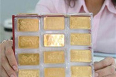 Giá vàng quay về mức 1,9 triệu đồng/chỉ