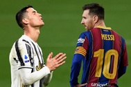 Vì sao C.Ronaldo và Messi dần trở thành... "gánh nặng"?