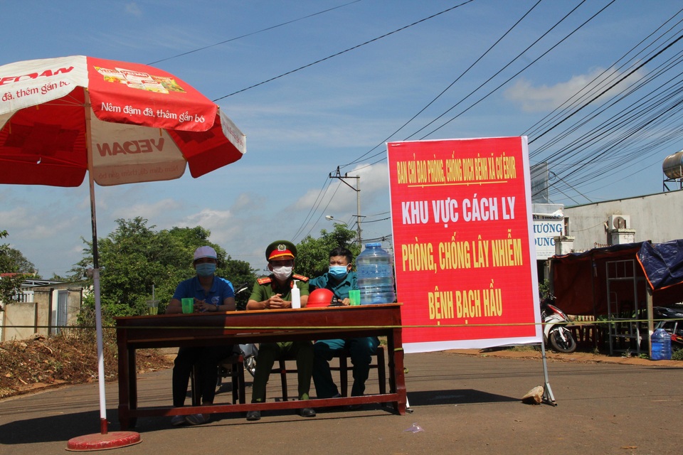 Đắk Lắk: Ảnh hưởng dịch bạch hầu, một trường tiểu học phải dừng khai giảng - 2 Đắk Lắk: Ảnh hưởng dịch bạch hầu, một trường tiểu học phải dừng khai giảng - 2