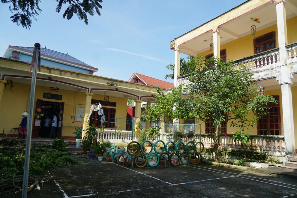 Phòng học xuống cấp, thầy và trò thấp thỏm lo âu trước năm học mới - 5 Phòng học xuống cấp, thầy và trò thấp thỏm lo âu trước năm học mới - 5