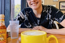 Youtuber hơn 1 triệu người theo dõi hiến tạng sau khi tự tử vì trầm cảm