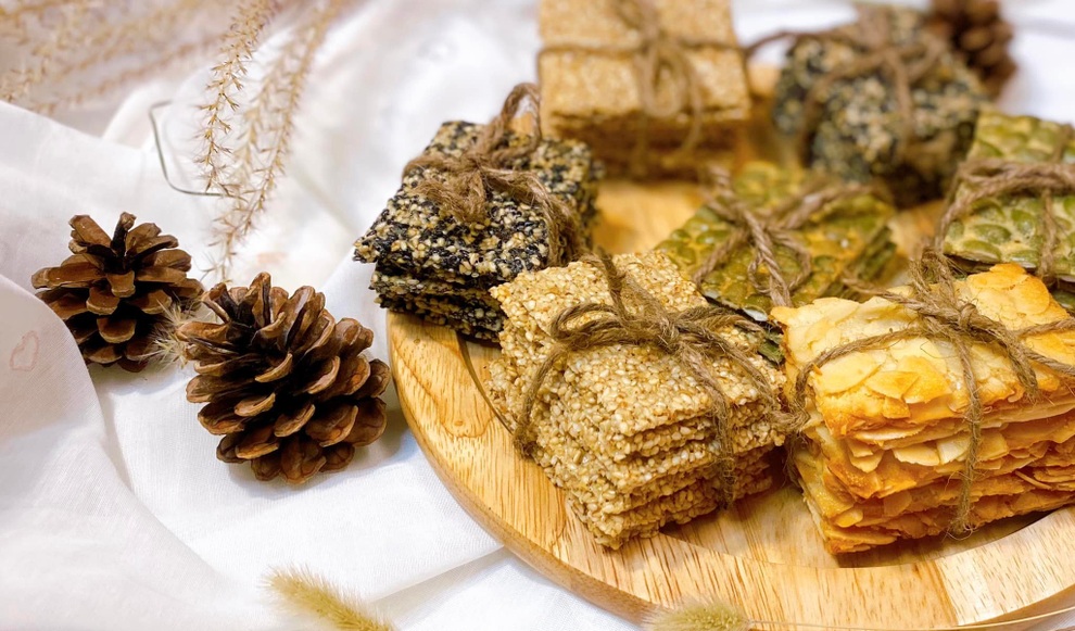 Mẹo làm bánh ngói với bốn loại hạt dinh dưỡng làm quà Tết - 1 Mẹo làm bánh ngói với bốn loại hạt dinh dưỡng làm quà Tết - 1