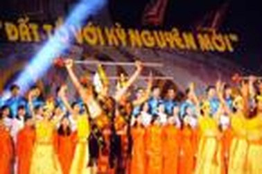 Bế mạc lễ hội đền Hùng: Nối ngàn xưa với ngàn sau 