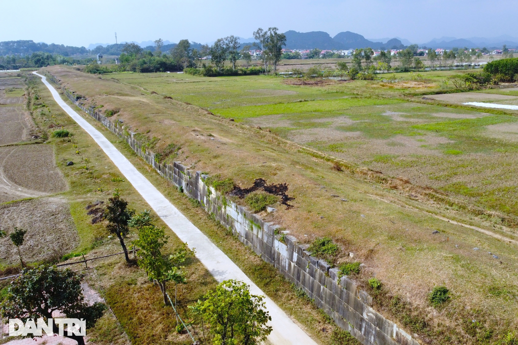 Phát lộ dấu tích kiến trúc, kỹ thuật ghép đá độc đáo ở cổng Thành nhà Hồ - 3 Phát lộ dấu tích kiến trúc, kỹ thuật ghép đá độc đáo ở cổng Thành nhà Hồ - 3