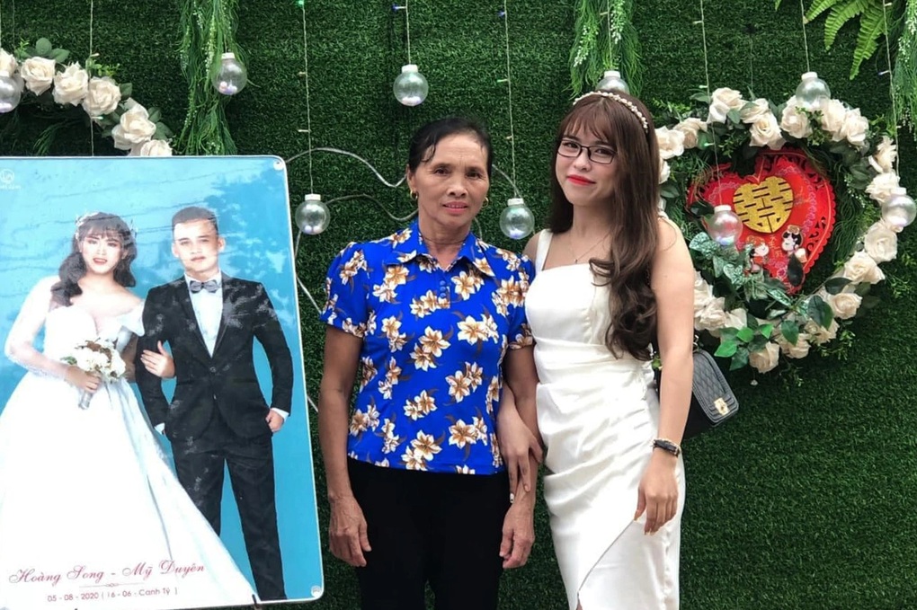 Mẹ chồng một tay chăm dâu ở cữ và thông gia đau yếu khiến dân mạng trầm trồ - 2 Mẹ chồng một tay chăm dâu ở cữ và thông gia đau yếu khiến dân mạng trầm trồ - 2