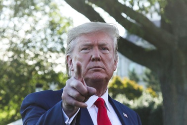 Ông Trump “phản pháo” chỉ trích rút quân khỏi đông bắc Syria