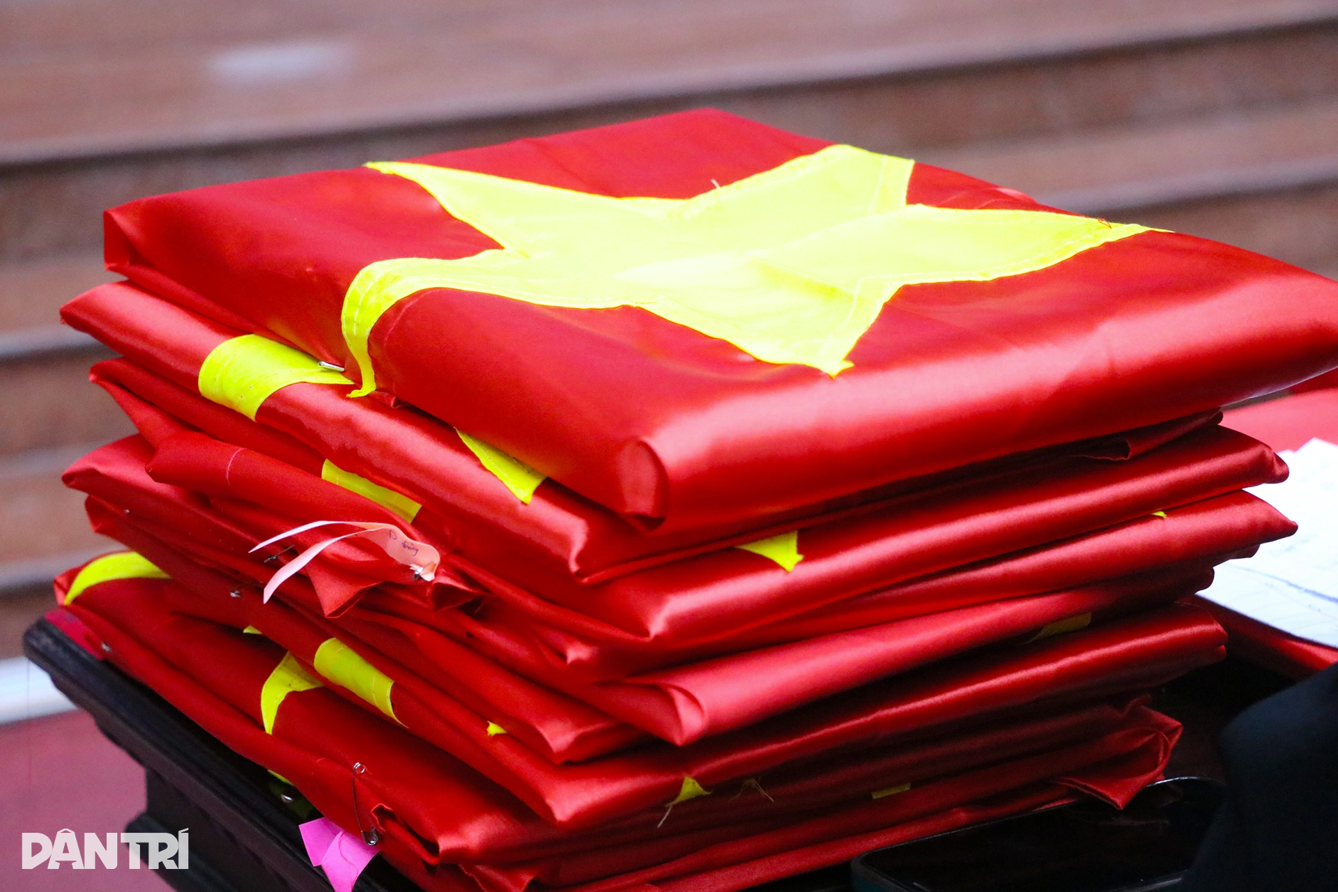 Con gái liệt sỹ òa khóc: 54 năm rồi con mới được gặp bố, bố ơi... - 3 Con gái liệt sỹ òa khóc: 54 năm rồi con mới được gặp bố, bố ơi... - 3