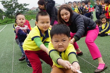 Ngộ nghĩnh những "vận động viên mang yếm dãi" thi tài