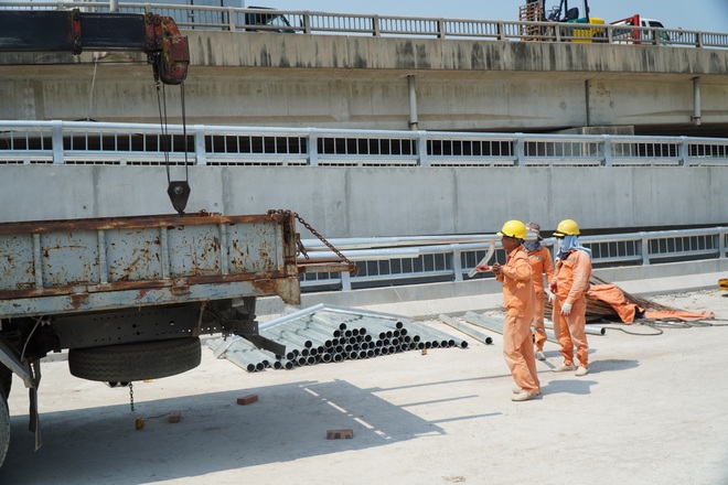 Hình ảnh công trình cầu vượt hồ trị giá 340 tỷ đồng sắp hoàn thành ở Hà Nội - 13 Hình ảnh công trình cầu vượt hồ trị giá 340 tỷ đồng sắp hoàn thành ở Hà Nội - 13