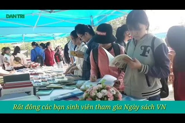 Sinh viên ĐH Quy Nhơn với văn hóa đọc sách.