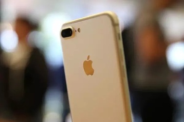 Rộ tin đồn iPhone 8 có thể quét mống mắt