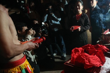 Đêm xuân tình hội Trám