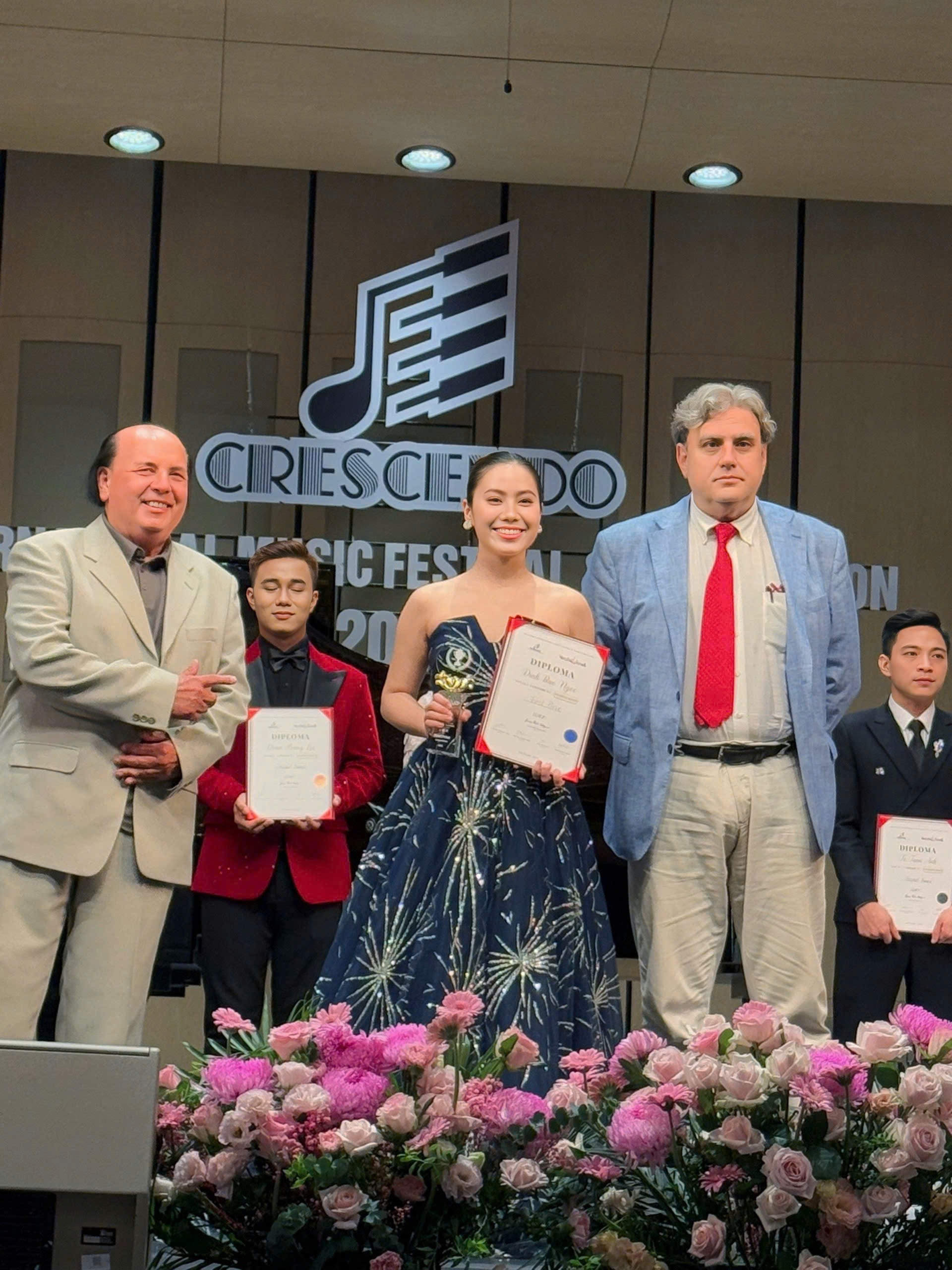 Cậu bé 13 tuổi hát opera đoạt Giải nhất tại cuộc thi Crescendo 2025 - 2