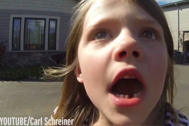 Kiểu nhổ răng độc đáo của ông bố mê công nghệ