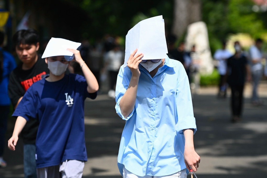 A series of high-scoring candidates failed 100% of their university applications in an inexplicable way - 1 Loạt thí sinh điểm cao trượt 100% nguyện vọng đại học một cách khó hiểu - 1