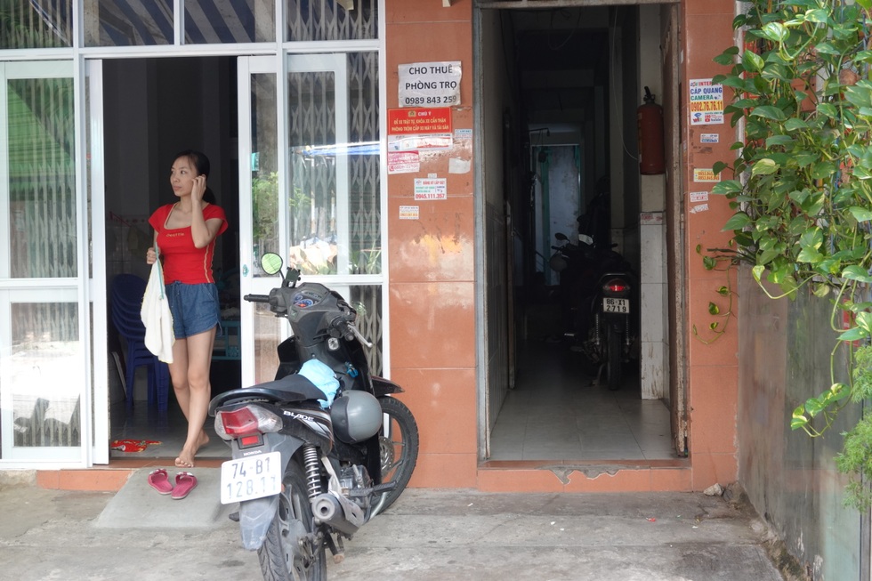 Kỳ nghỉ Tết dài hạn của công nhân chọn rời đất hứa - 8 Kỳ nghỉ Tết dài hạn của công nhân chọn rời đất hứa - 8