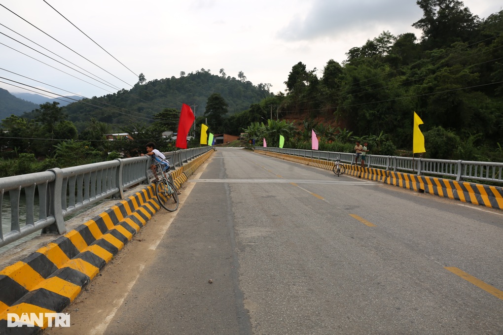 Lâm Đồng, Bình Thuận và Đắk Nông họp việc sáp nhập tỉnh tại Phan Thiết - 3 Lâm Đồng, Bình Thuận và Đắk Nông họp việc sáp nhập tỉnh tại Phan Thiết - 3