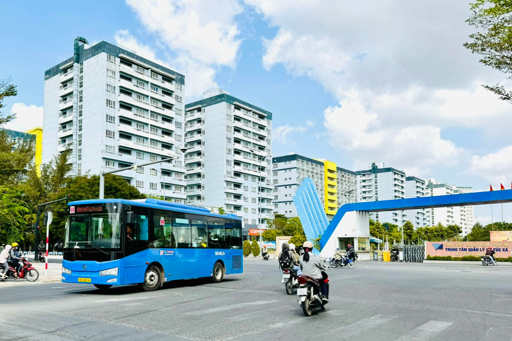 Bố của nam sinh mất tích bí ẩn: Con tôi từng lo thất nghiệp, muốn thi lại - 2 Bố của nam sinh mất tích bí ẩn: Con tôi từng lo thất nghiệp, muốn thi lại - 2