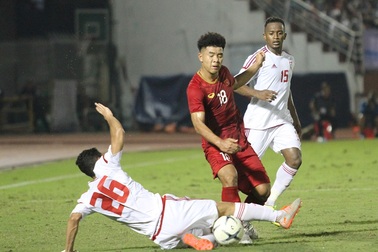 Đức Chinh ghi bàn, U22 Việt Nam cầm hòa U22 UAE